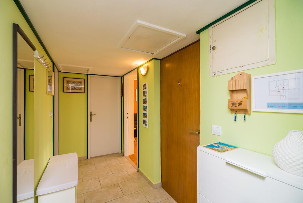 Ruby Apartment *